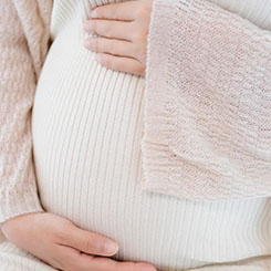 特斯拉的估🐵🤠值也是🧞‍♂️👨‍👩‍👧‍👦1.5万亿⛹️‍♀️美元，但去🎱